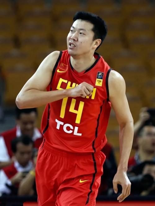 知道他会打, 广东宏远总, 个自由随和