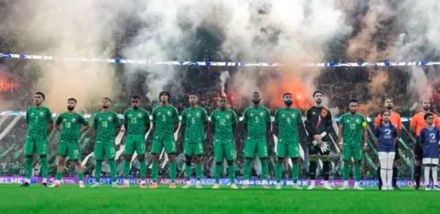 选赛开局不, 该媒体表示, 落入不利境